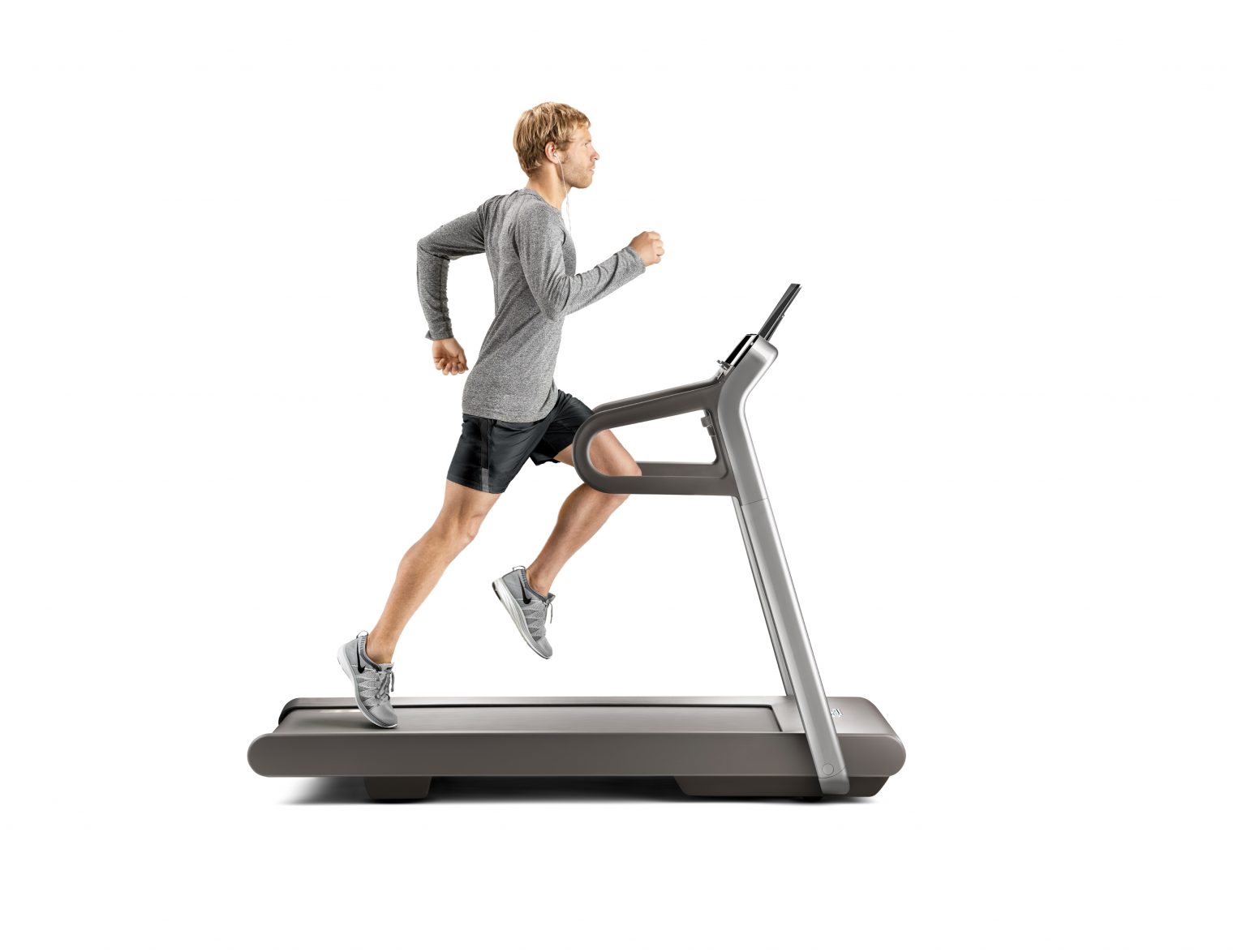 человек бежит на беговой дорожке. ходить в спортзал. Lauf shoes кроссовки. бегущая дорожка. Weeckpack alpha hiking food.