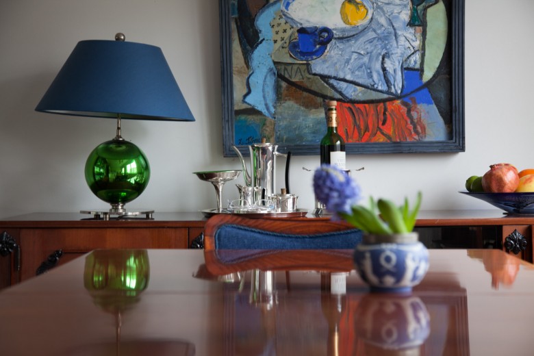 Foto: Jordana Schramm Nahaufnahme Interior Wohnung Elena Schmuschkowitz. Expressionistisches Bild