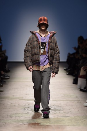 Beyond Closet , Mode aus Südkorea
Foto: Giovanni Giannoni Model Beyond Closet, Mode aus Südkorea. Pitti Uomo, Florenz