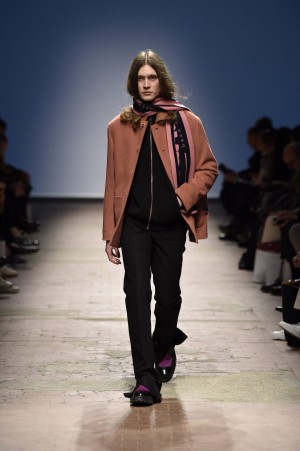 Beyond Closet , Mode aus Südkorea
Foto: Giovanni Giannoni Model Beyond Closet, Mode aus Südkorea. Pitti Uomo, Florenz