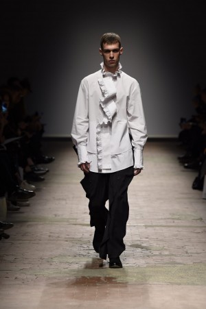 Bmuet(te), Mode aus Südkorea
Foto: Giovanni Giannoni Model Bmuet(te), Mode aus Südkorea. Pitti Uomo, Florenz