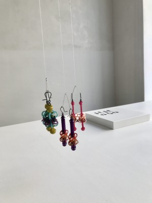 Ohrringe: Svenja John Moderne Ohrringe. Wearable Art Galerie Oona Berlin