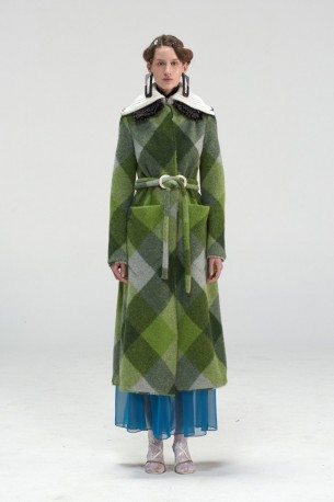 Veronique Leroy Herbst Winter 2018 Grünkarierter langer Mantel. Veronique Leroy Herbst Winter 2018