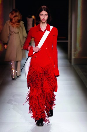 Bottega Veneta Winter 2020/21 Roter Look vonBottega Veneta Winter 2020/21 mit Fransen