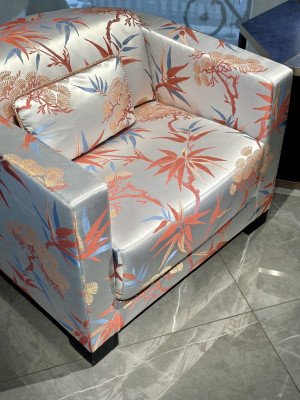 Armani Casa. Kostbare Möbelstoffe sind ein Trend.
Foto Nikolas Feireiss