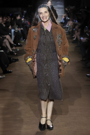 MIU MIU Herbst/Winter 2024/25, Angela Molina